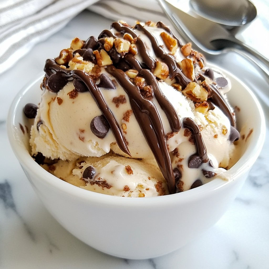 Kaffee-Krümel-Eiscreme cremig und einfach selbstgemacht